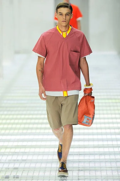 Look 29